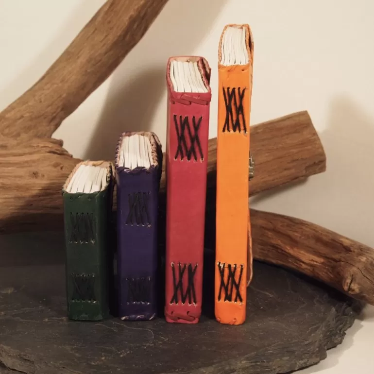Carnets En Cuir*Skin Project Grand grimoire en cuir coloré – Crochet
