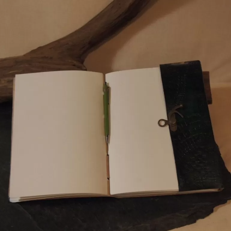 Carnets En Cuir*Skin Project Grand grimoire en cuir coloré – Crochet